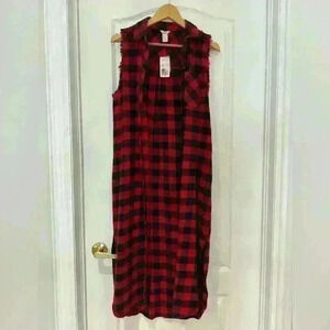 Forever 21 New Never Worn Woman’s No  Sleeve Plaid Red & Black Jacket Loose Fit